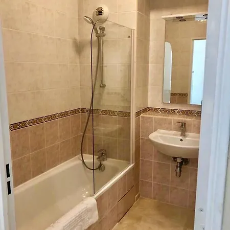 View, 2 Bedroom, Monaco Riviera Parking Optional Appartement Beausoleil