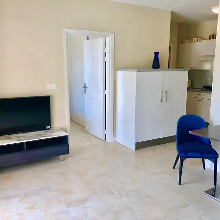 Apartment View, 2 Bedroom, Monaco Riviera Parking Optional Beausoleil